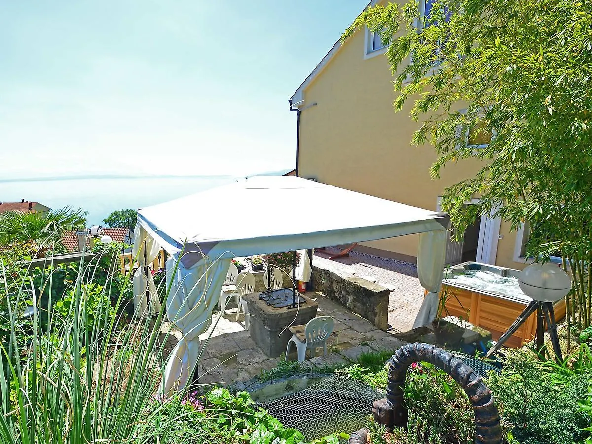 Apartment Andrea By Interhome